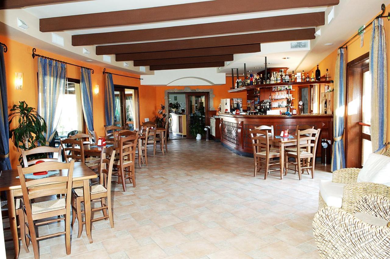 Hotel Cala Mirto ブドーニ エクステリア 写真