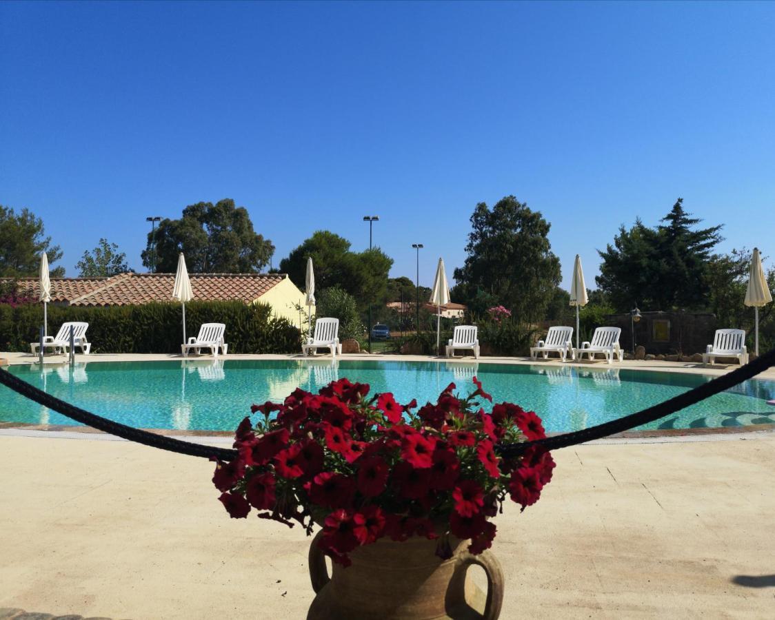 Hotel Cala Mirto ブドーニ エクステリア 写真