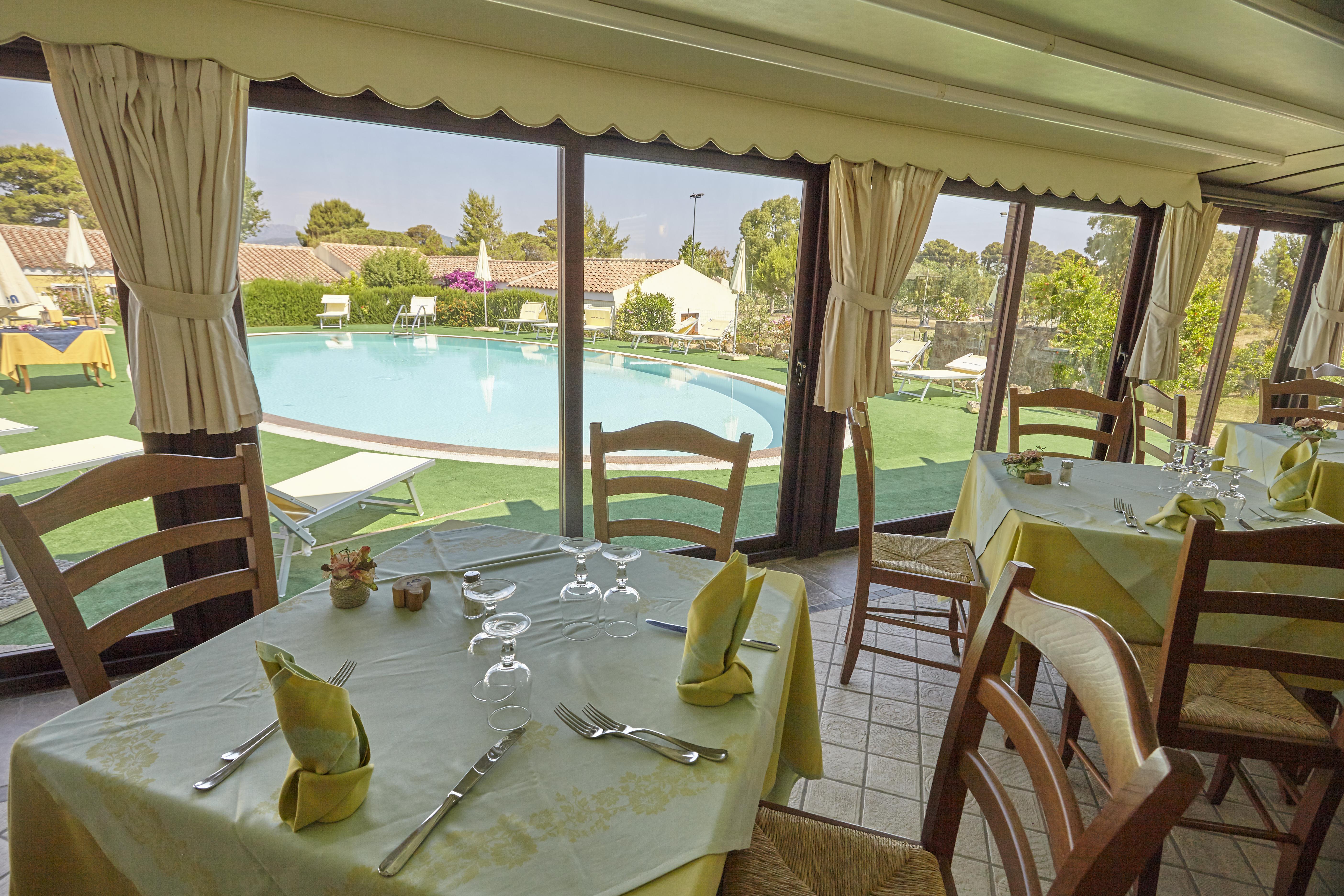 Hotel Cala Mirto ブドーニ エクステリア 写真