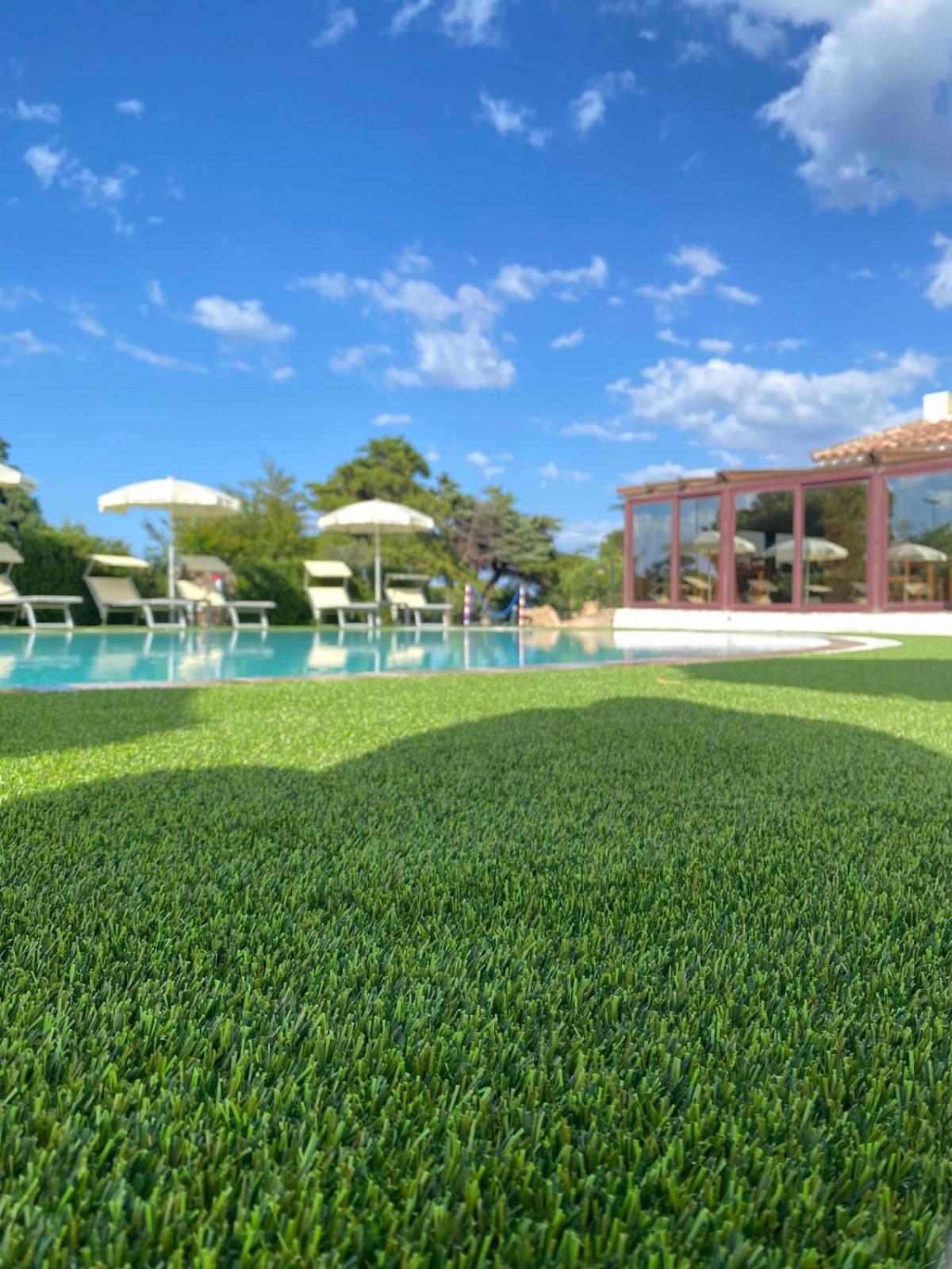 Hotel Cala Mirto ブドーニ エクステリア 写真